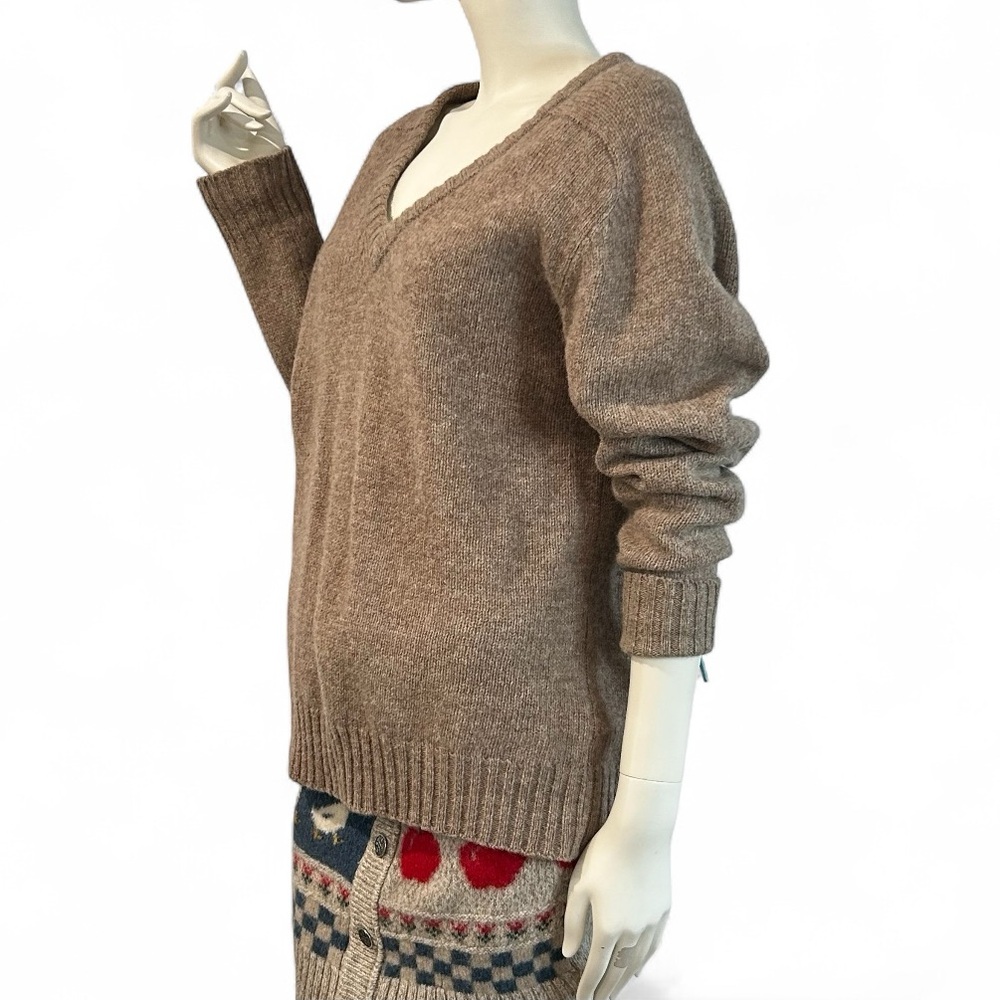 Vintage 100% Shetland Wool V Neck Pullover Sweater